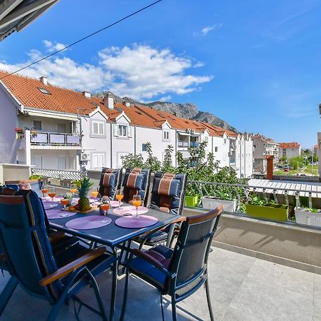 Apartment Ela Omiš Zewnętrze zdjęcie