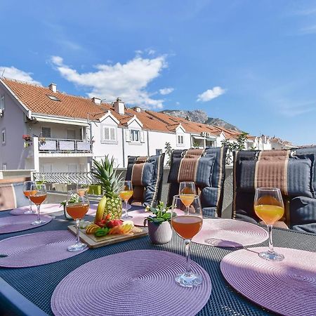 Apartment Ela Omiš Zewnętrze zdjęcie