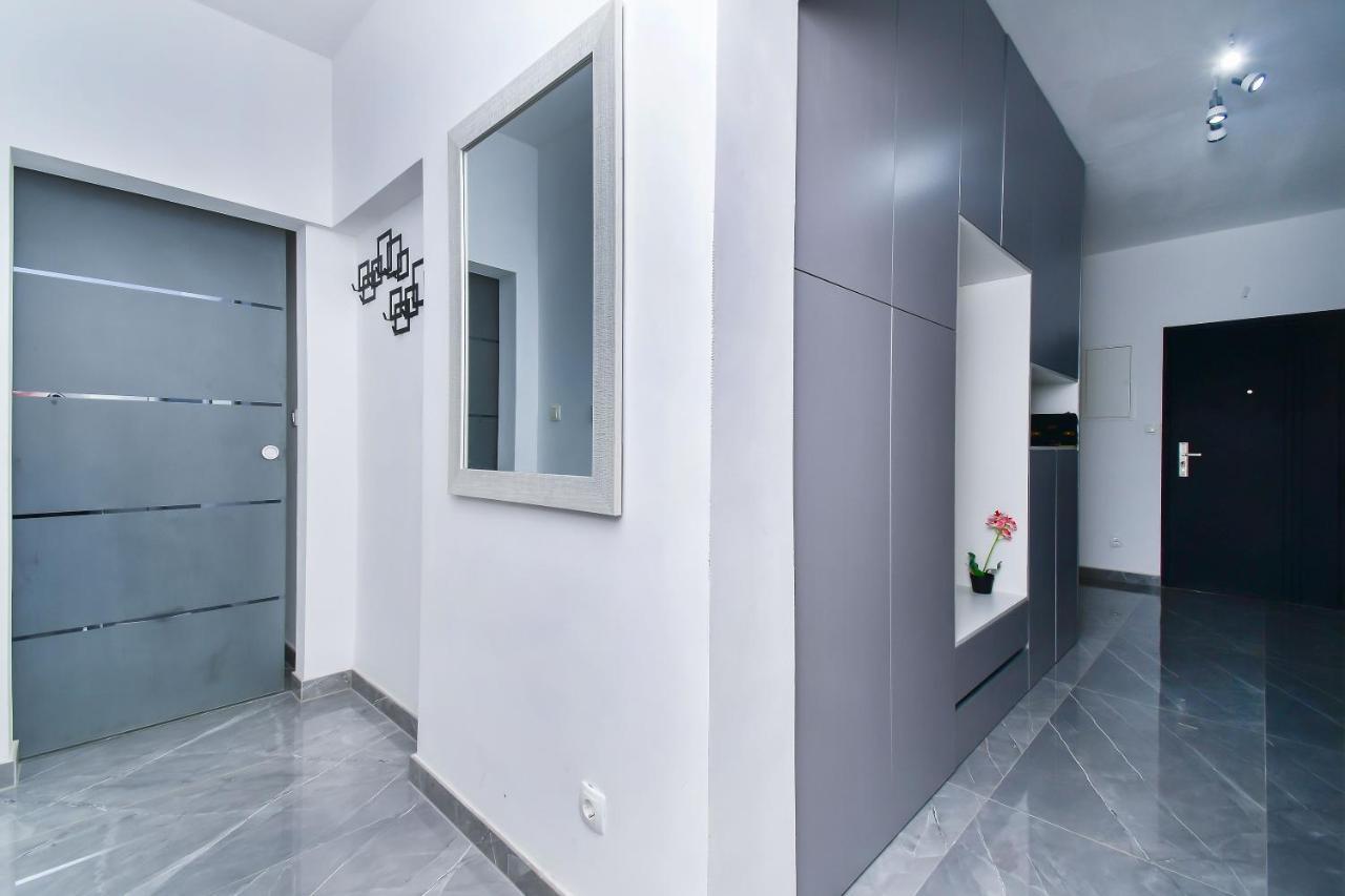 Apartment Ela Omiš Zewnętrze zdjęcie