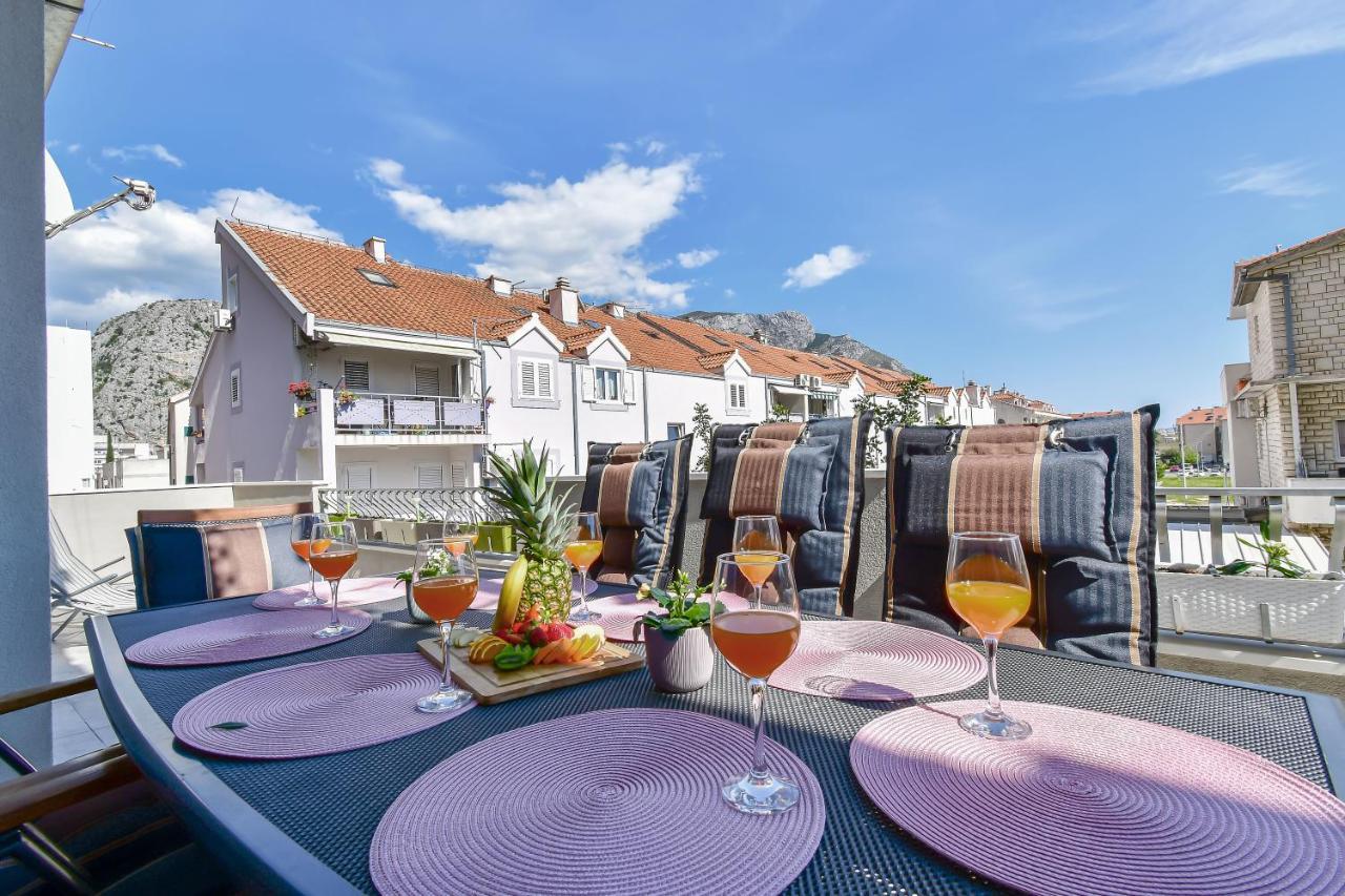 Apartment Ela Omiš Zewnętrze zdjęcie