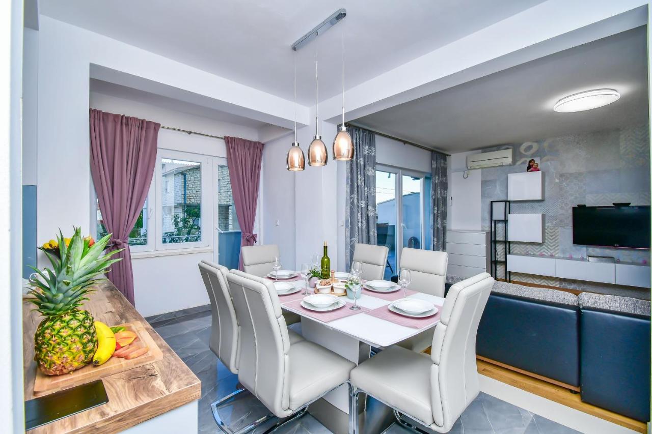 Apartment Ela Omiš Zewnętrze zdjęcie