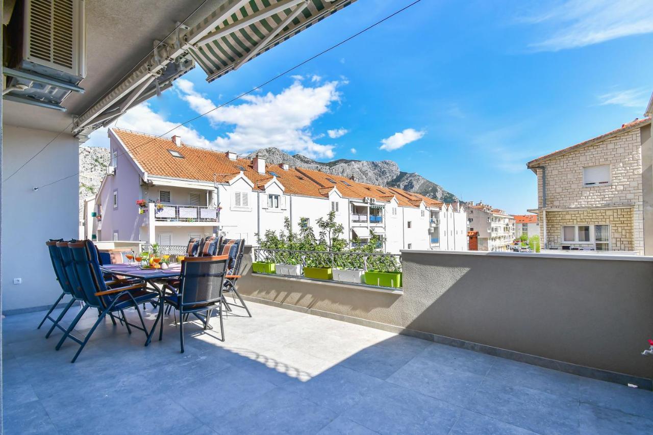 Apartment Ela Omiš Zewnętrze zdjęcie