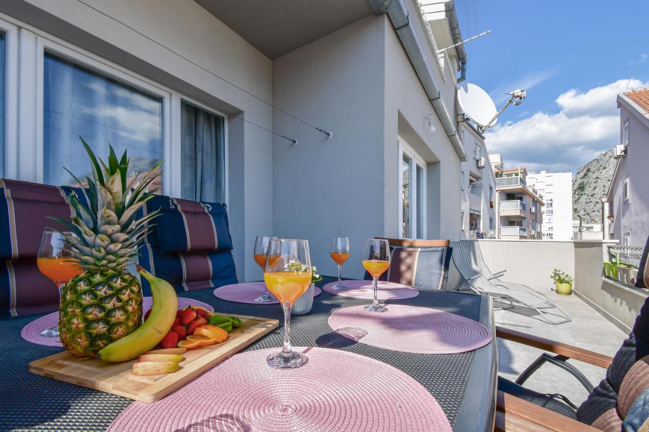 Apartment Ela Omiš Zewnętrze zdjęcie