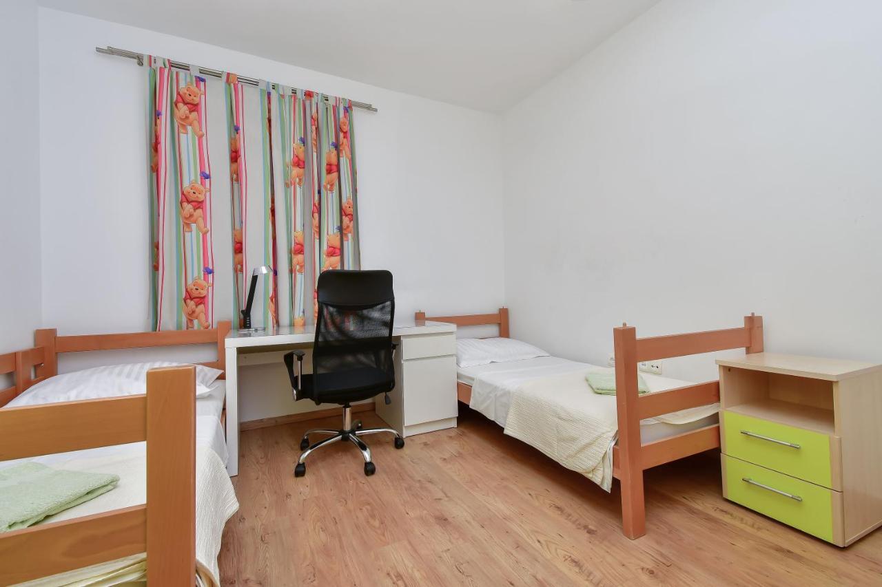 Apartment Ela Omiš Zewnętrze zdjęcie