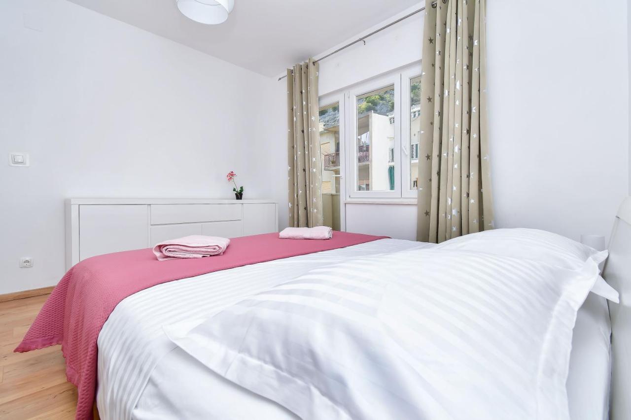 Apartment Ela Omiš Zewnętrze zdjęcie