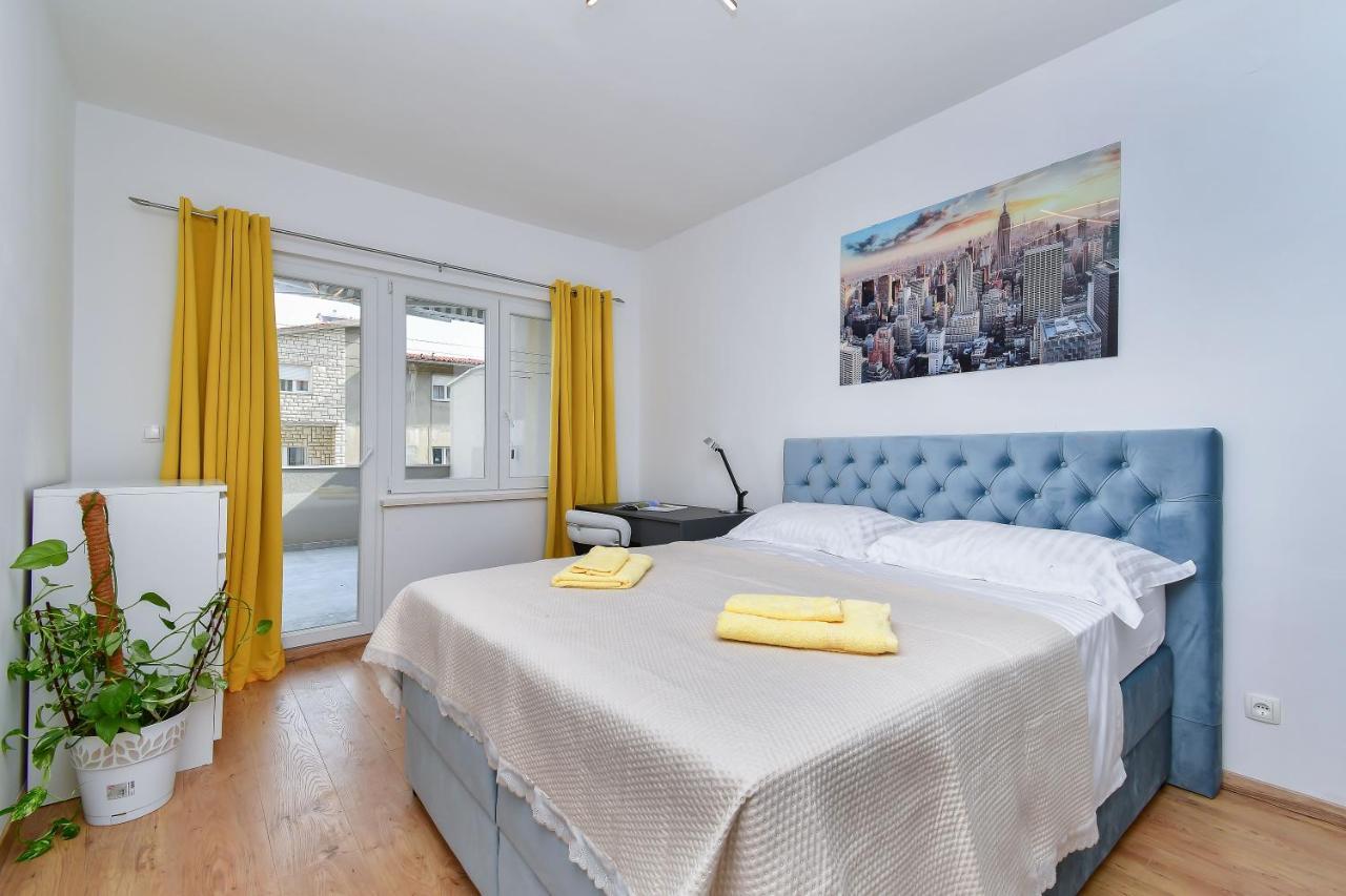 Apartment Ela Omiš Zewnętrze zdjęcie