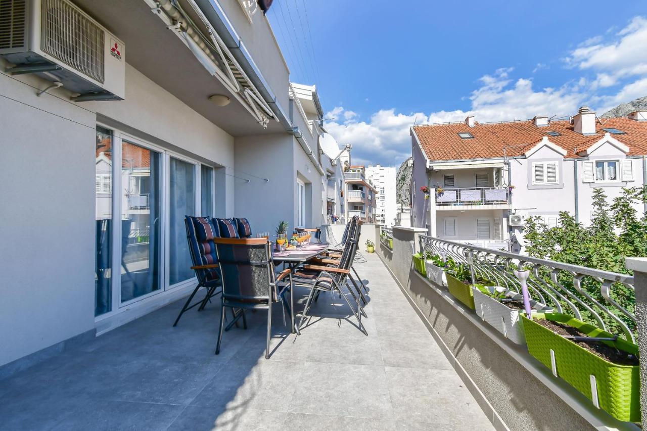 Apartment Ela Omiš Zewnętrze zdjęcie